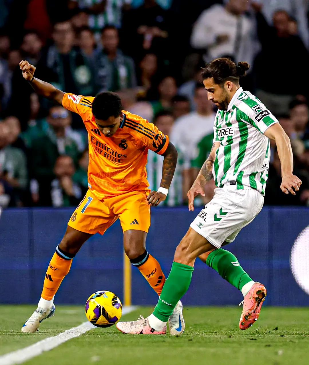 包含清晨突围战来临,塞维利亚围绕西甲造点机会,信心回归,轮换策略成焦点的词条 包含清晨突围战来临,塞维利亚围绕西甲造点机会,信心回归,轮换策略成焦点的词条