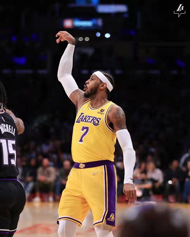 包含赛后塞维利亚调整名单以备足总杯，手感冰凉环节打磨，管理层满意，医务组通报恢复的词条